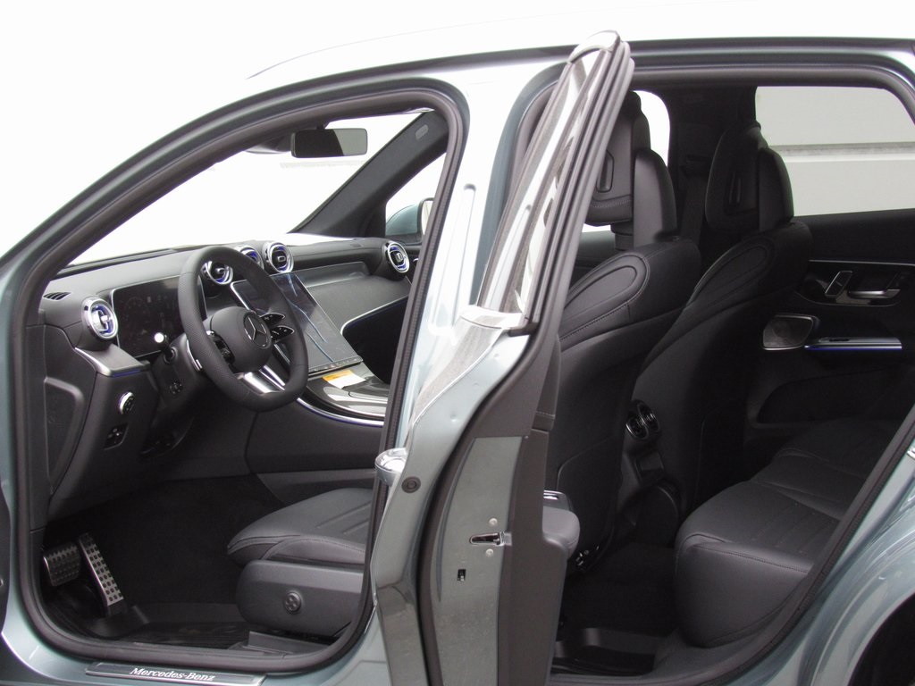 2026 Mercedes Benz GLC 300 4MATIC photo 9
