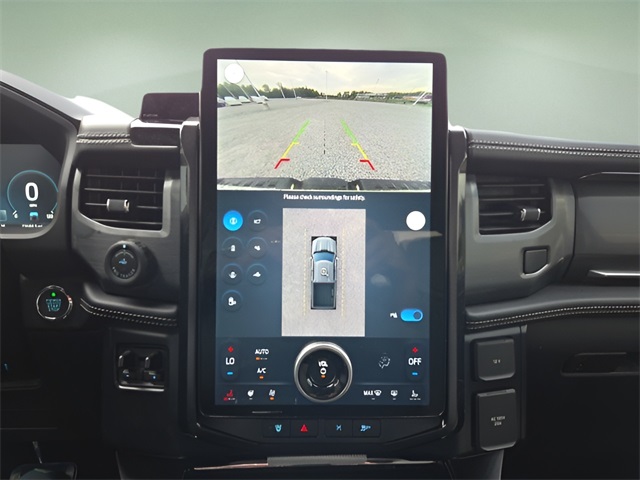 2023 Ford F-150 Lightning Platinum photo 34