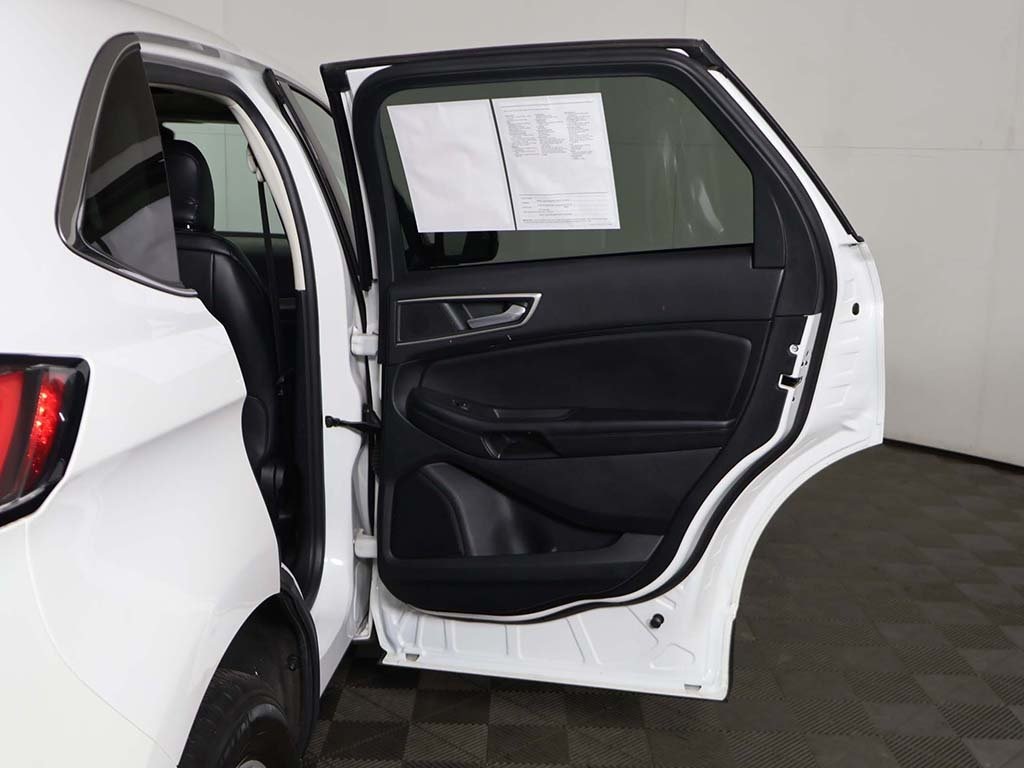 2022 Ford Edge SEL photo 20