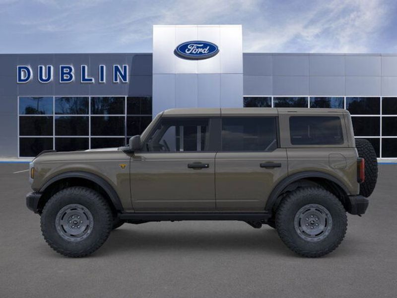 2025 Ford Bronco Badlands photo 3