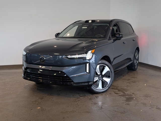 2025 Volvo EX90 Plus's photo