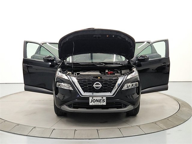 2023 Nissan Rogue SV photo 9