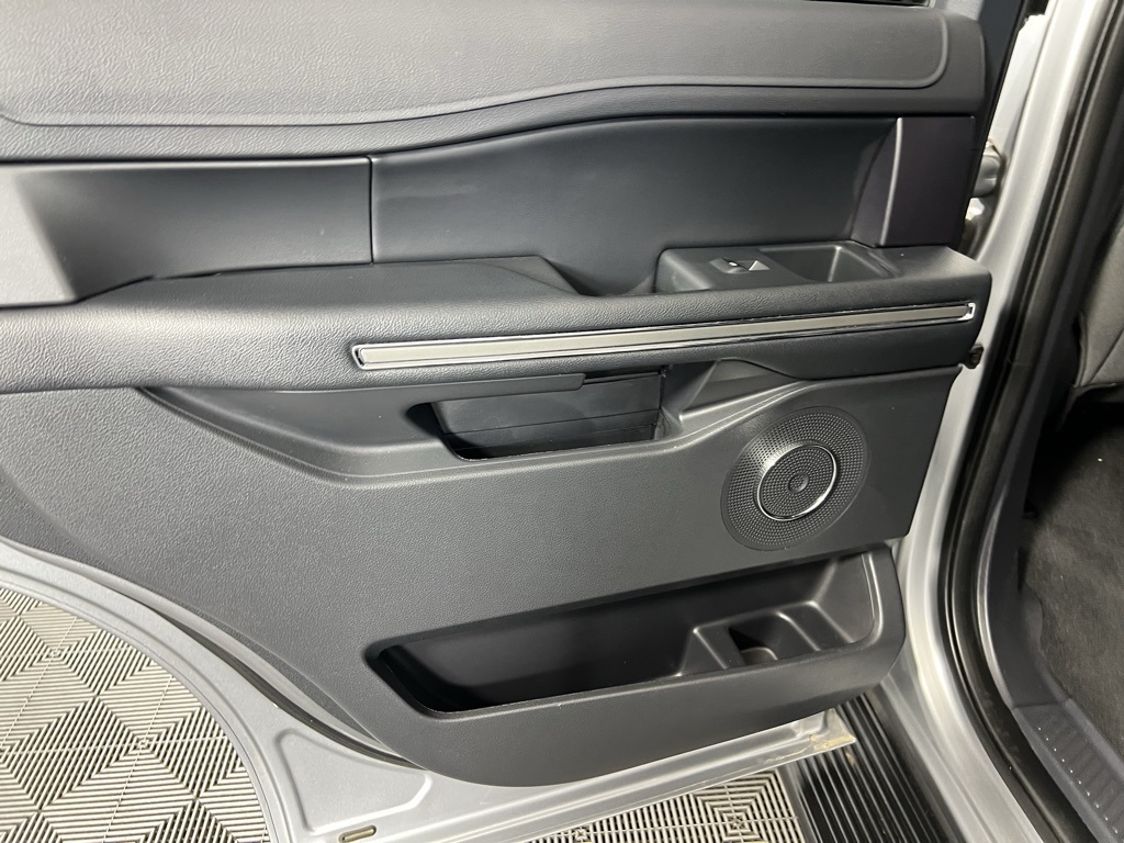 2024 Ford Expedition XLT photo 26