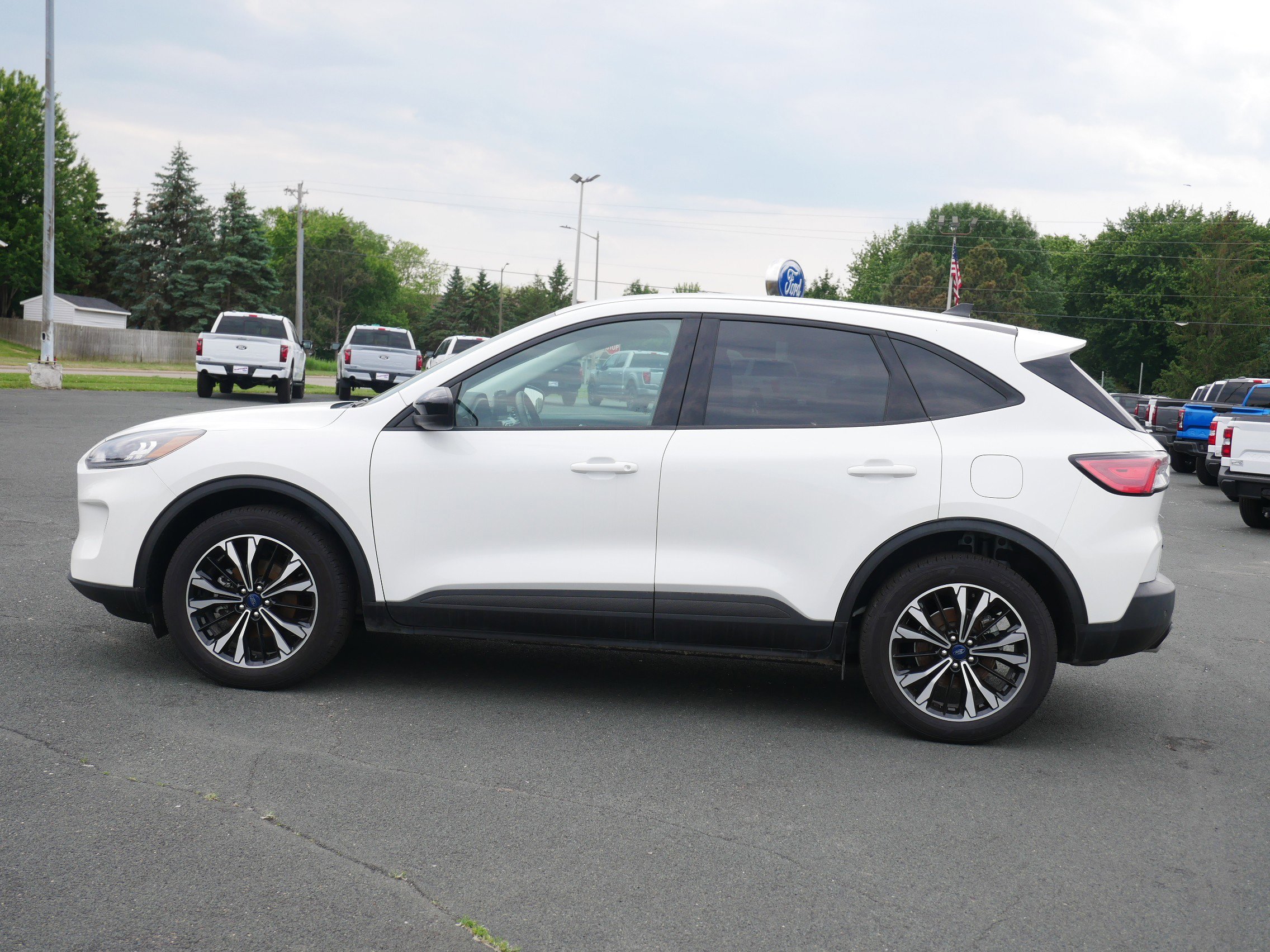 Used 2022 Ford Escape SEL with VIN 1FMCU9H9XNUB21767 for sale in Hastings, Minnesota