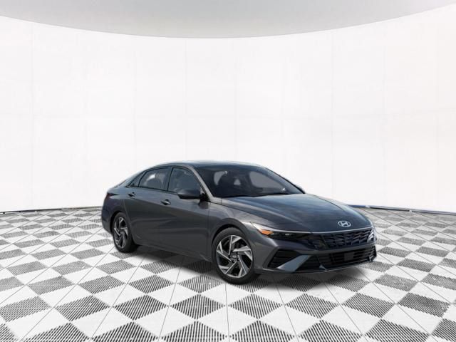 2025 Hyundai Elantra SEL Convenience photo 2