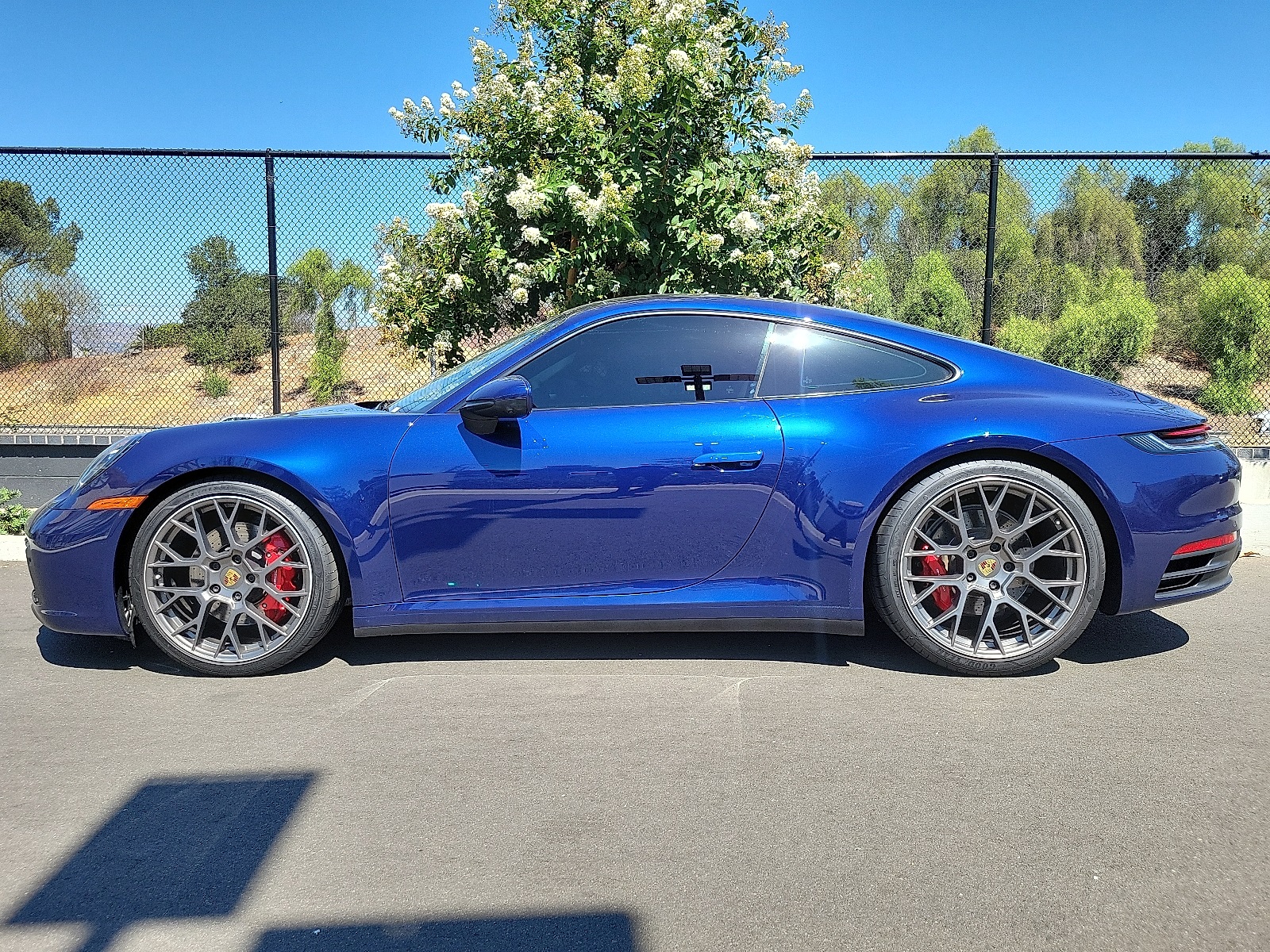 2020 Porsche 911 4S photo 2