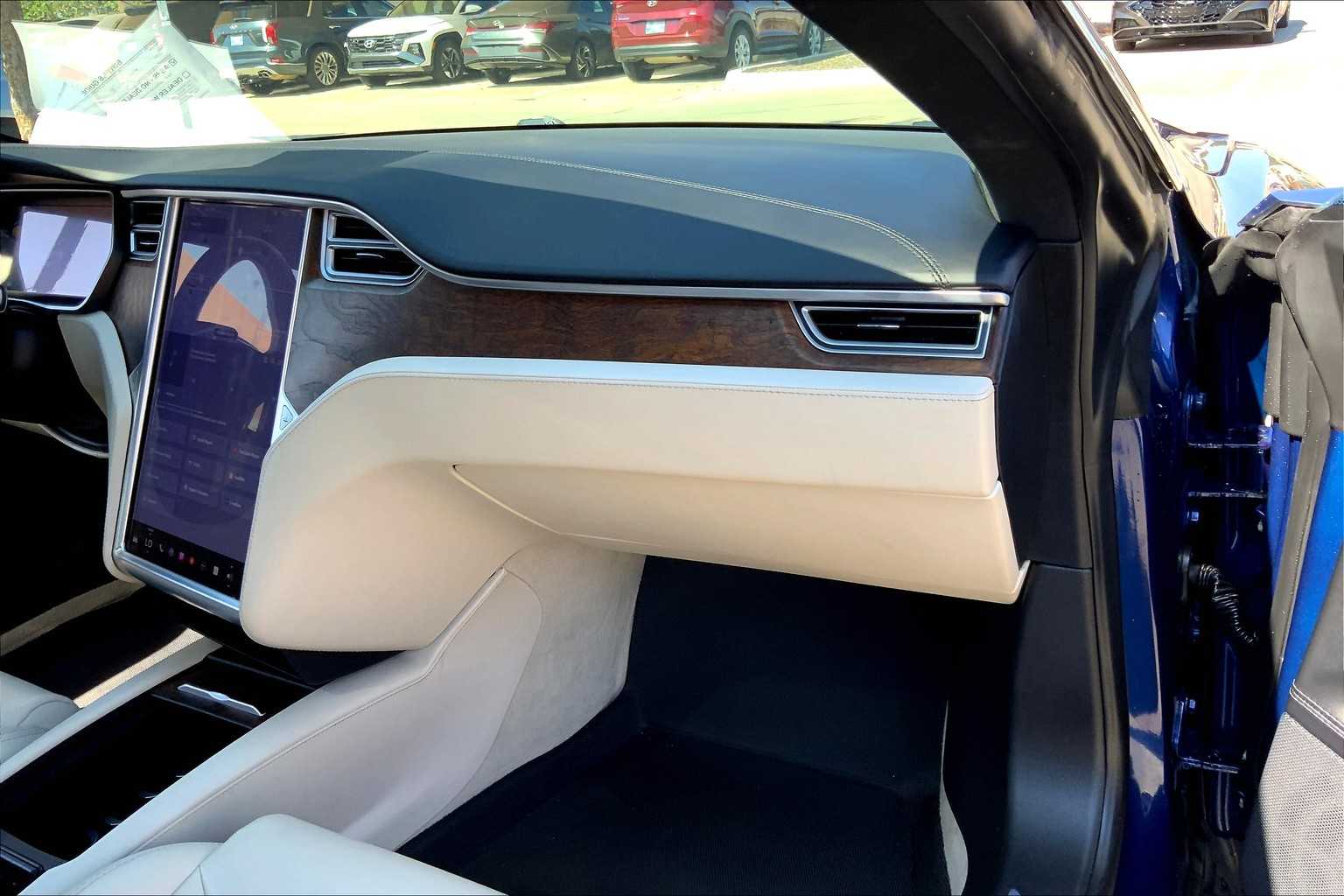 2017 Tesla Model S 100D AWD photo 18