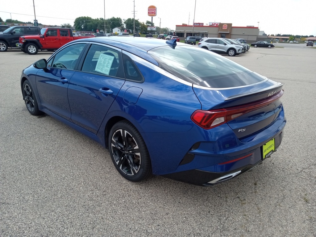 2022 Kia K5 GT-Line photo 9