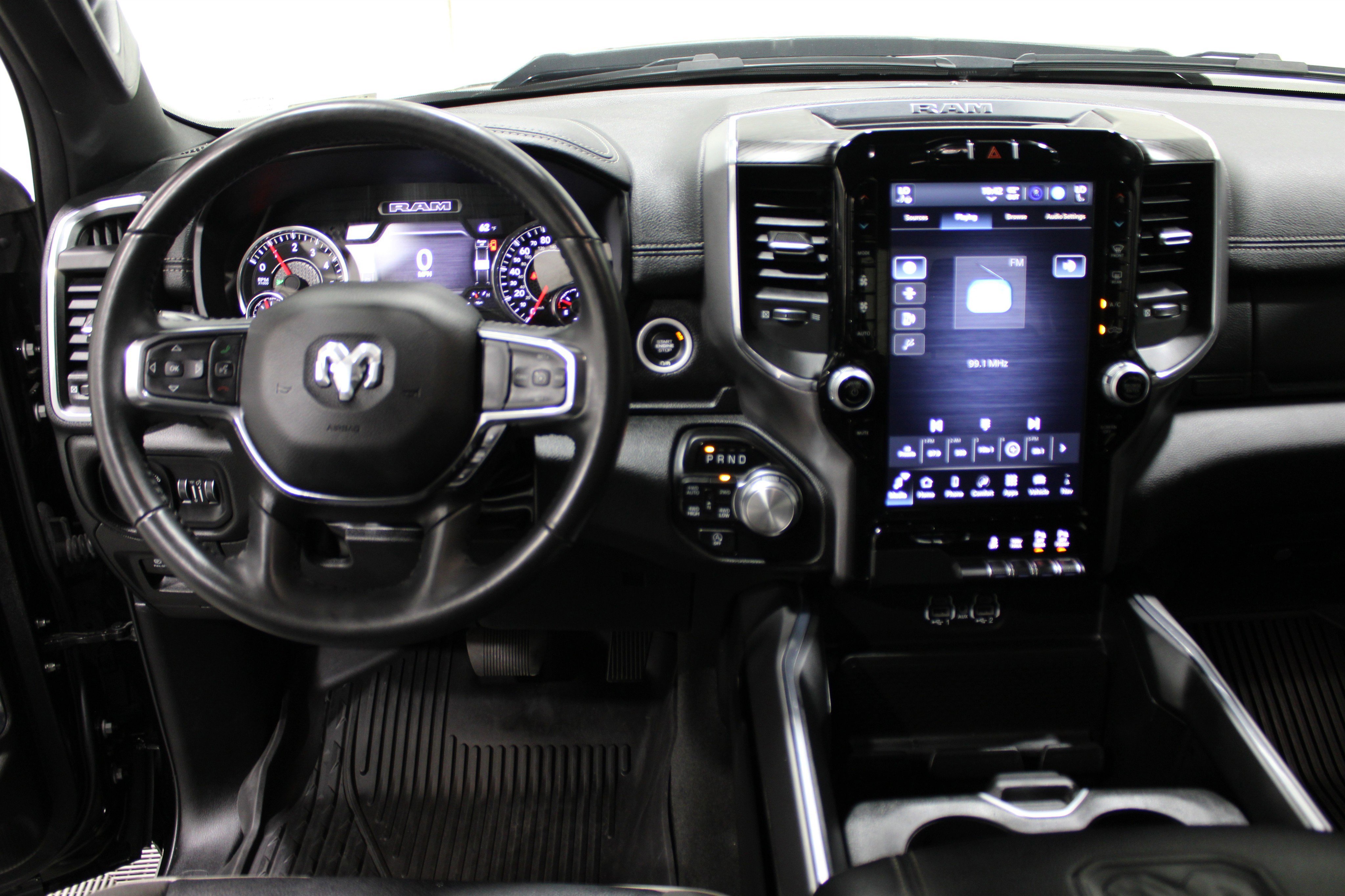 2024 Ram 1500 Laramie photo 2