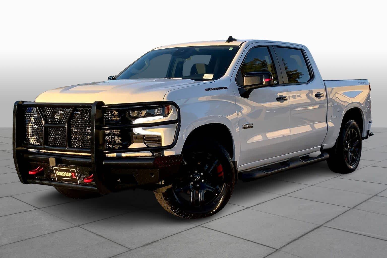 2023 Chevrolet Silverado 1500 RST photo 2