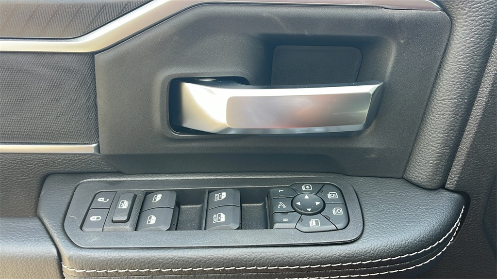 2026 Ram 2500 Big Horn photo 16