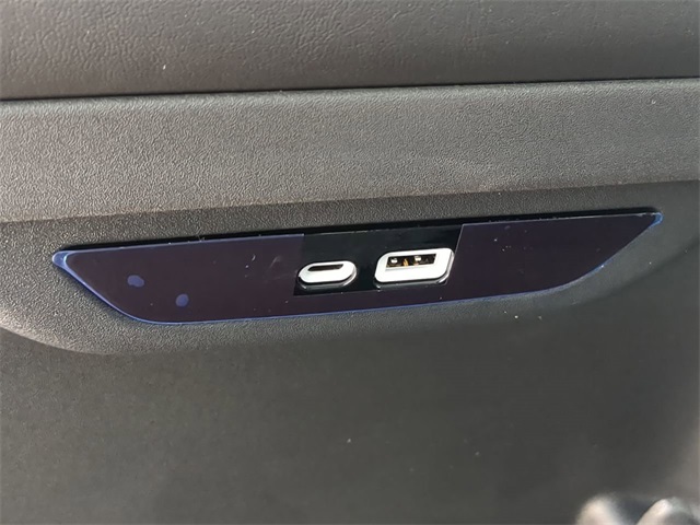 2026 Chrysler Pacifica photo 14