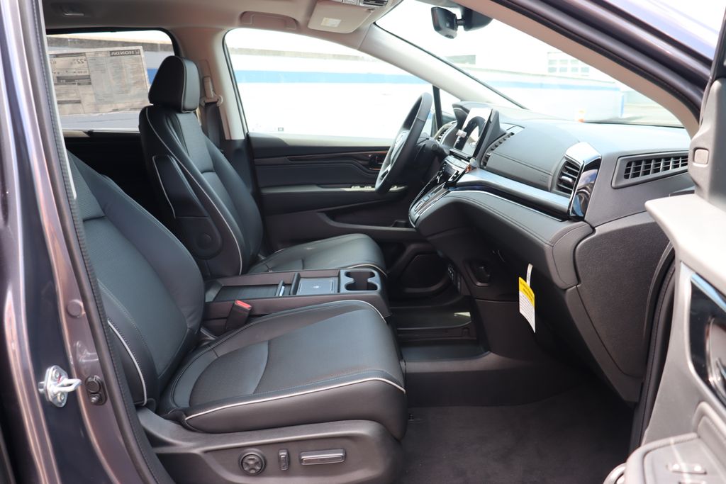 2026 Honda Odyssey Elite photo 21