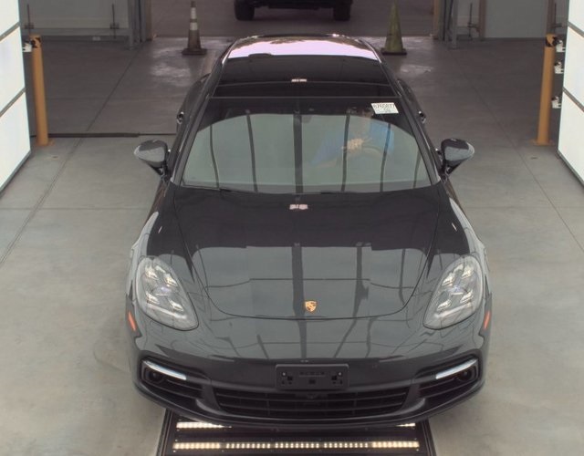 2018 Porsche Panamera E-Hybrid Sport Turismo 4 photo 2
