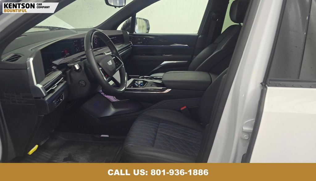 2025 Cadillac Escalade IQ Sport photo 6