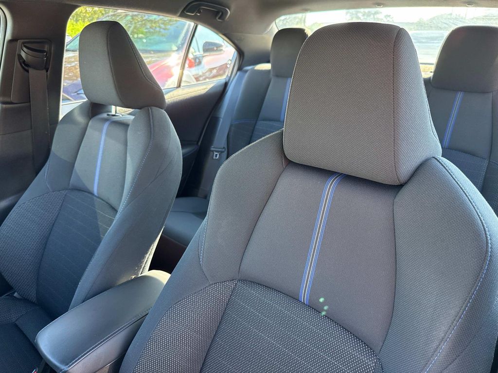 2021 Toyota Corolla SE photo 17