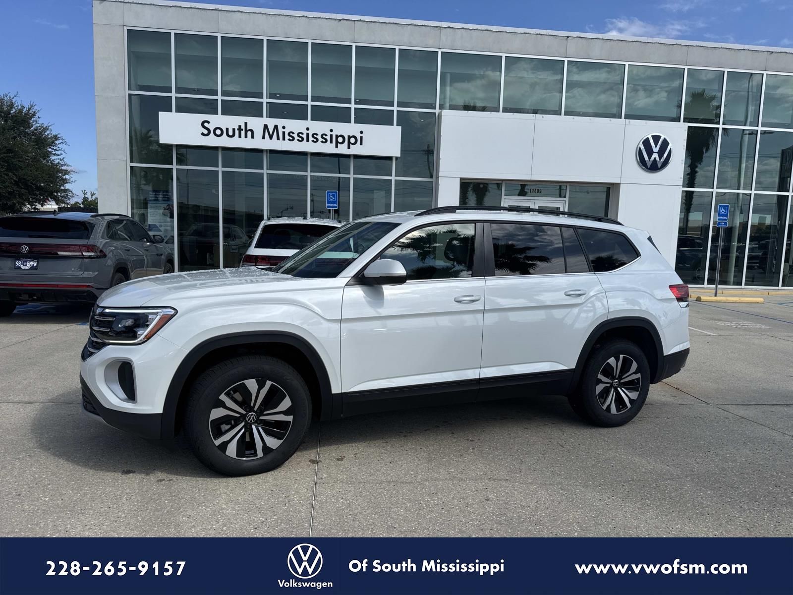 2026 Volkswagen Atlas SE's photo