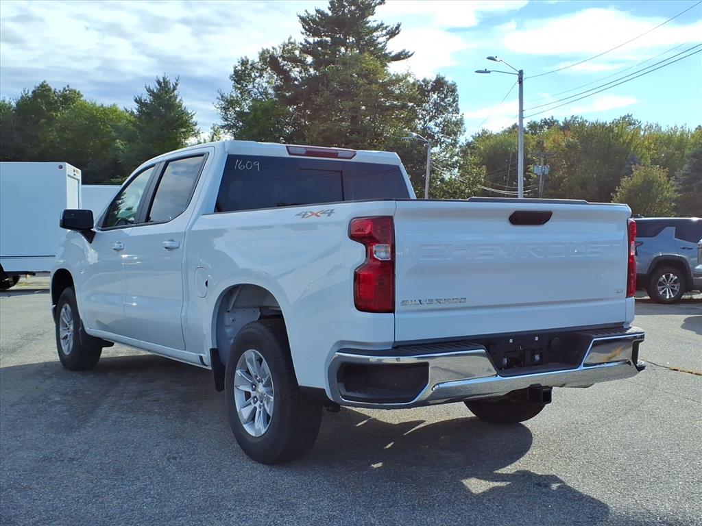 2025 Chevrolet Silverado 1500 LT photo 2