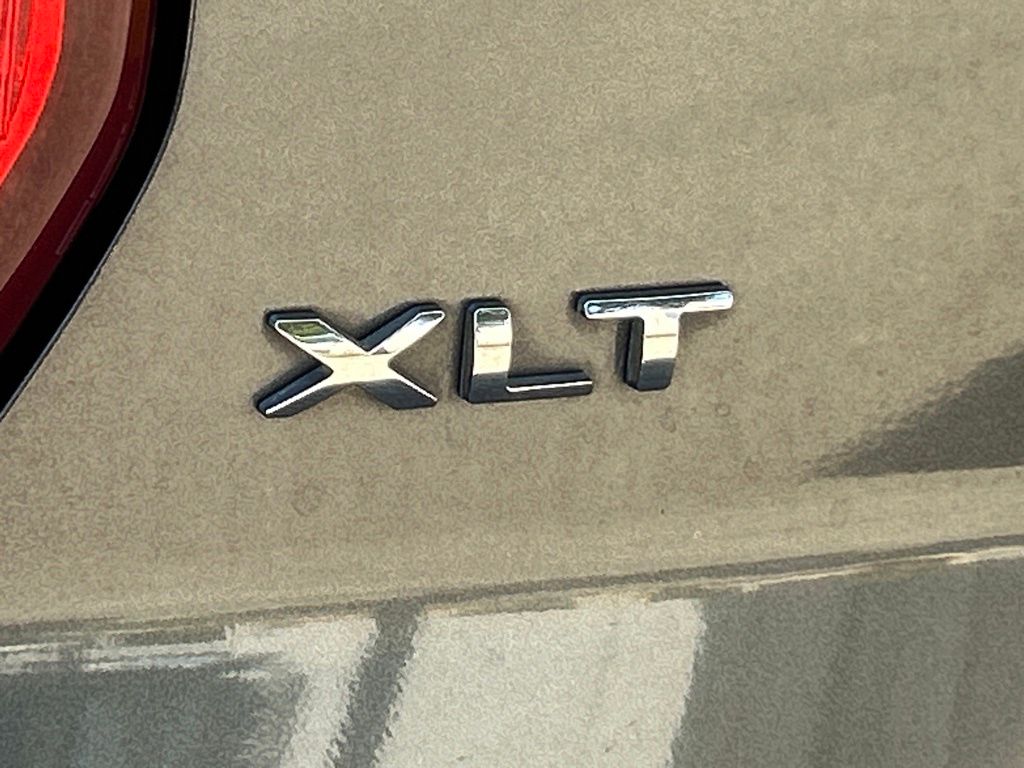 2017 Ford Explorer XLT photo 18