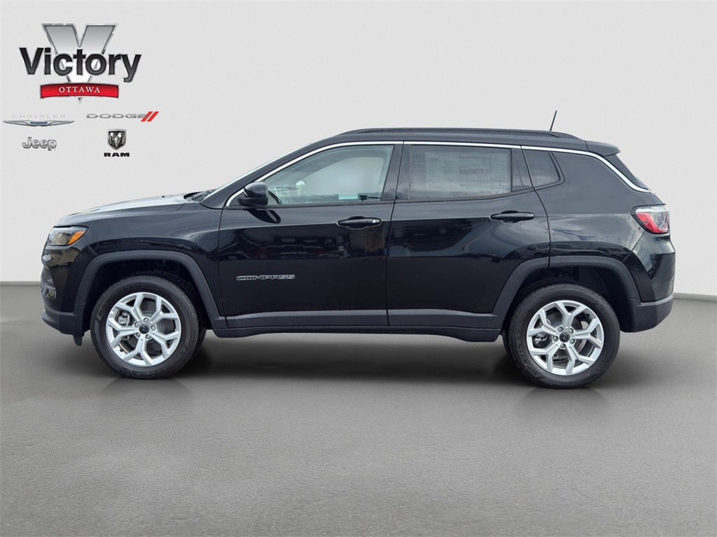 2025 Jeep Compass Latitude photo 3