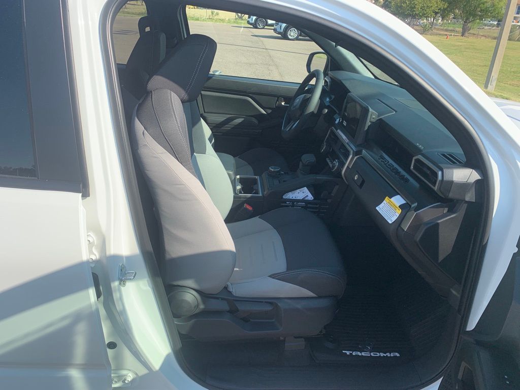2025 Toyota Tacoma TRD Sport 4x4 Double Cab photo 26