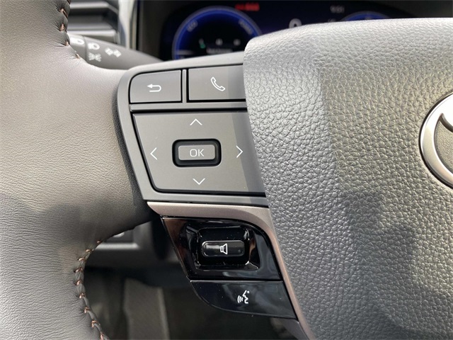 2025 Toyota Camry XLE photo 12