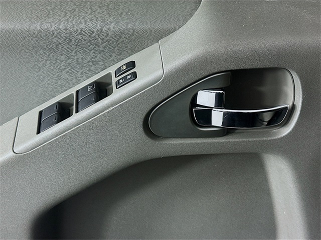 2020 Nissan Frontier SV photo 11