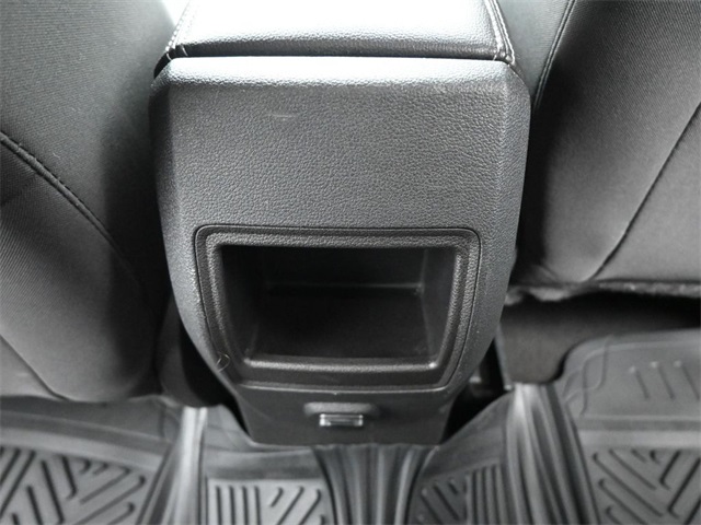 2019 Ford Escape S photo 20