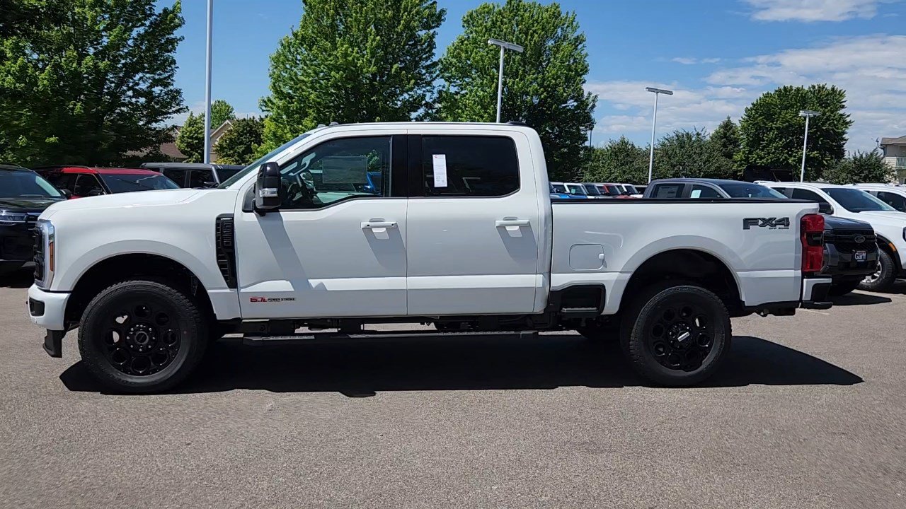 2025 Ford F-250 Lariat photo 3