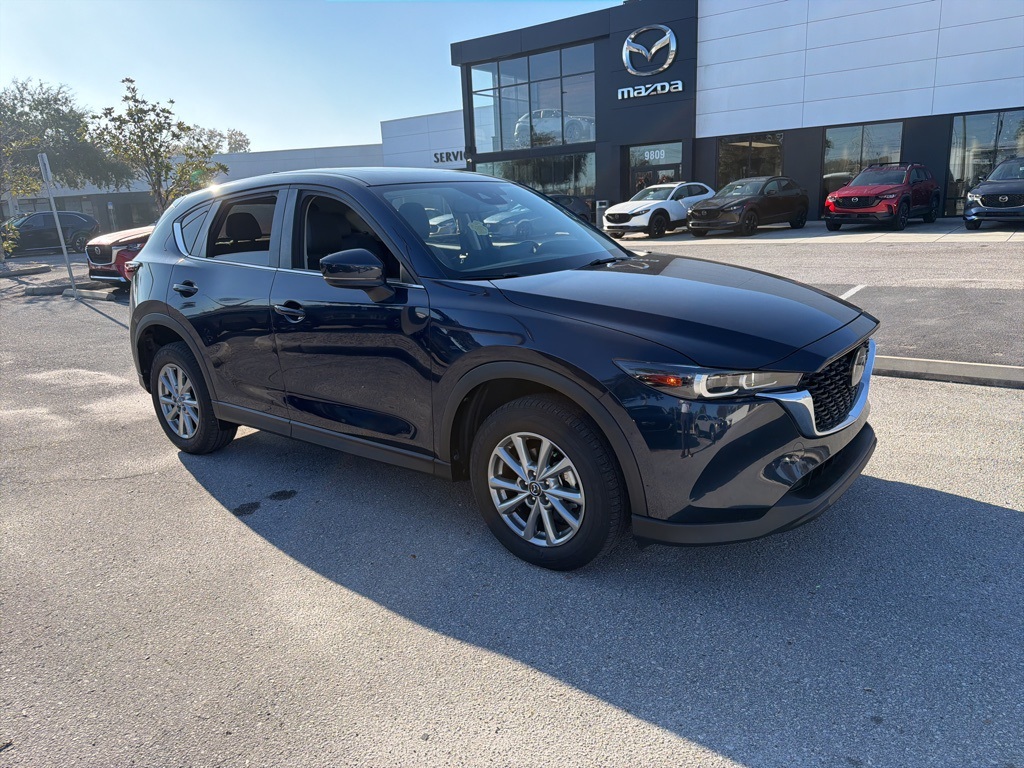2022 Mazda CX-5 S Preferred package's photo