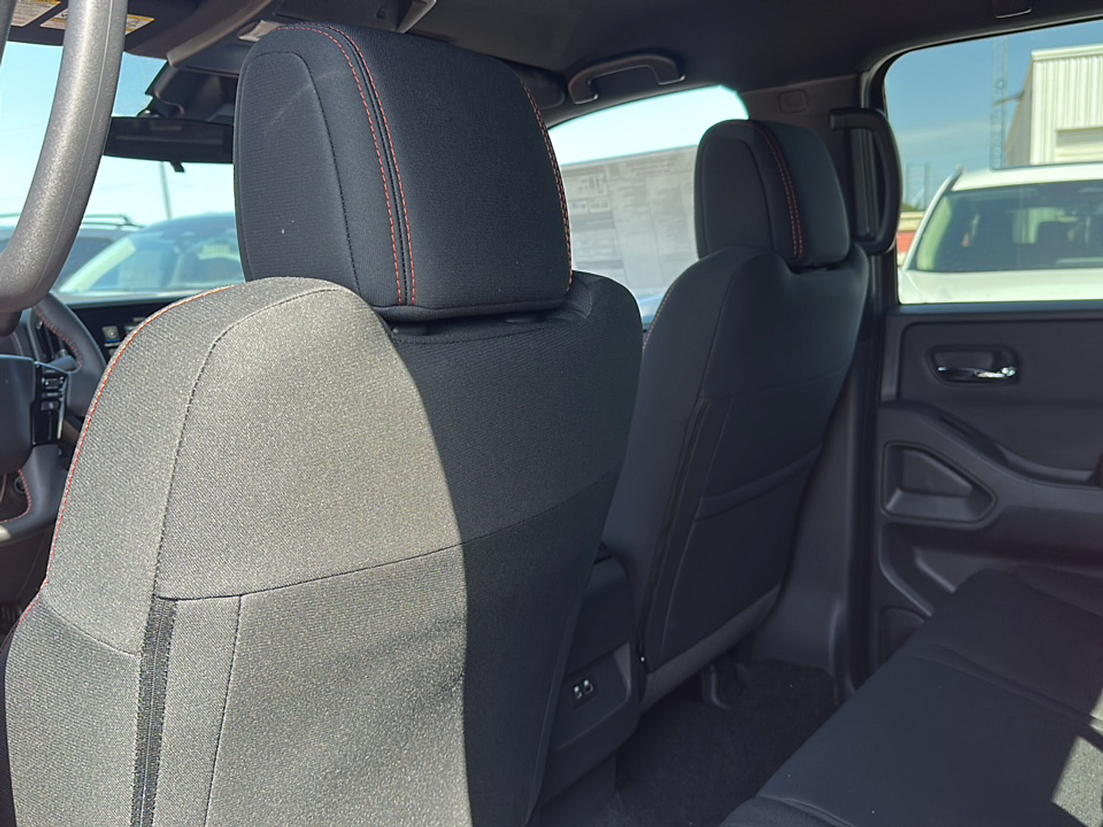 2025 Nissan Frontier Crew Cab PRO-4X photo 3