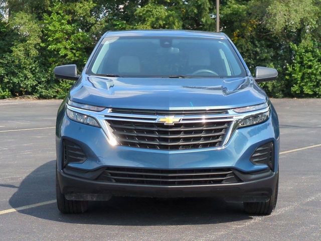 2024 Chevrolet Equinox LS photo 2