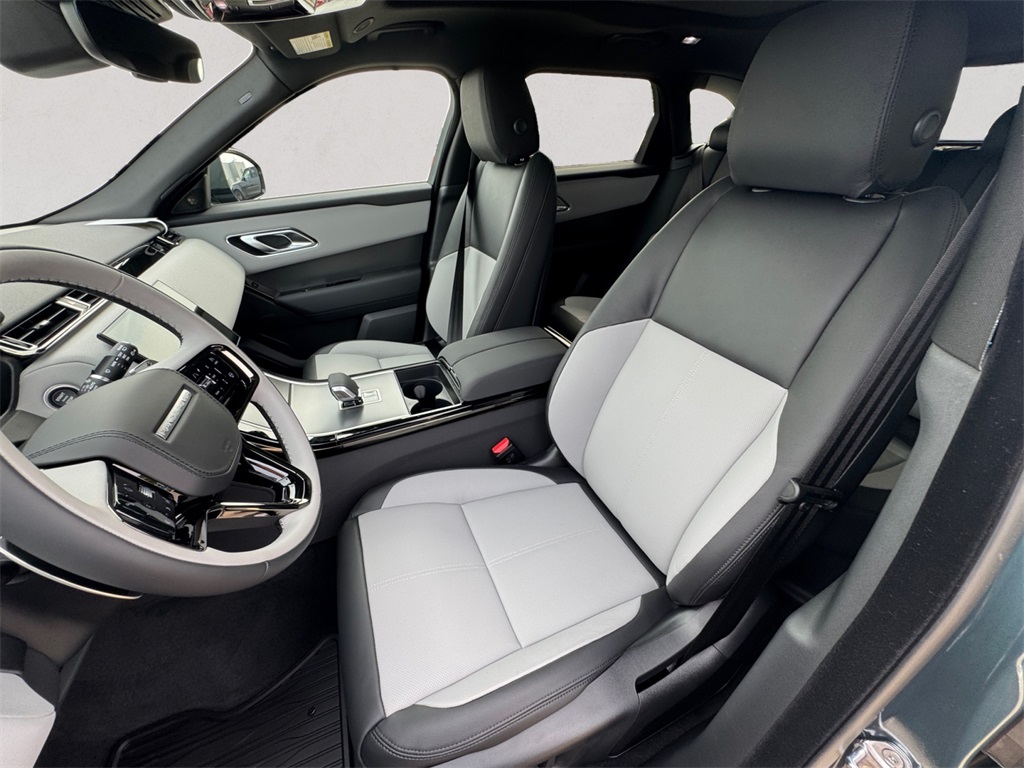 2026 Land Rover Range Rover Velar S photo 9