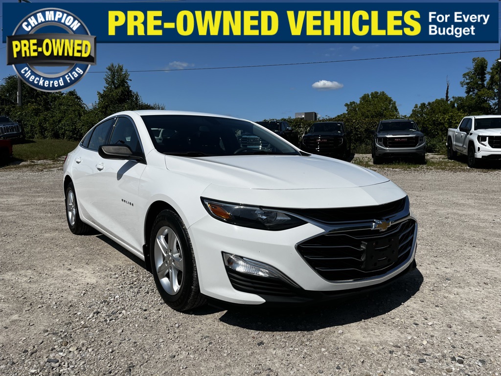 2021 Chevrolet Malibu LS photo 3