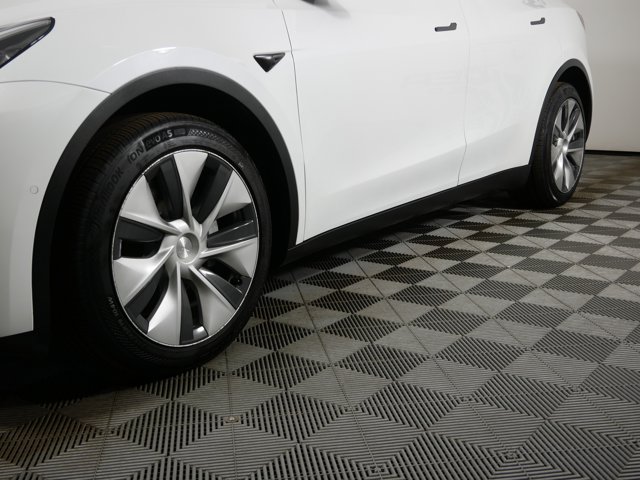 Used 2021 Tesla Model Y Long Range with VIN 5YJYGDEE5MF287045 for sale in Kansas City