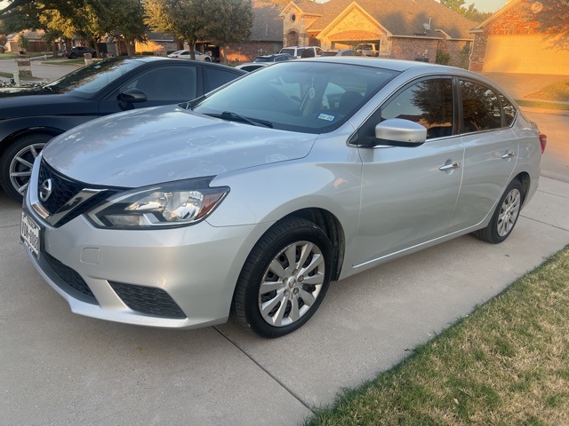 2017 Nissan Sentra S photo 3