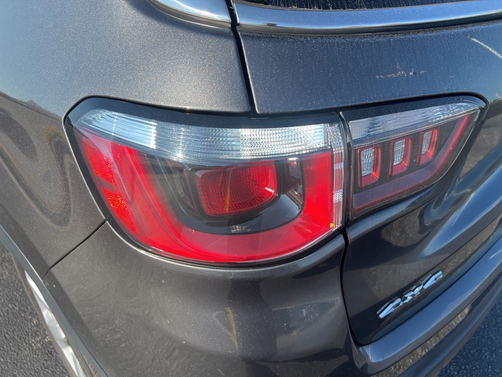 2018 Jeep Compass Latitude photo 14