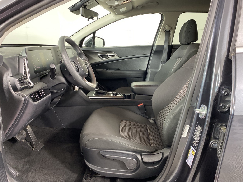 2023 Kia Sportage LX photo 12