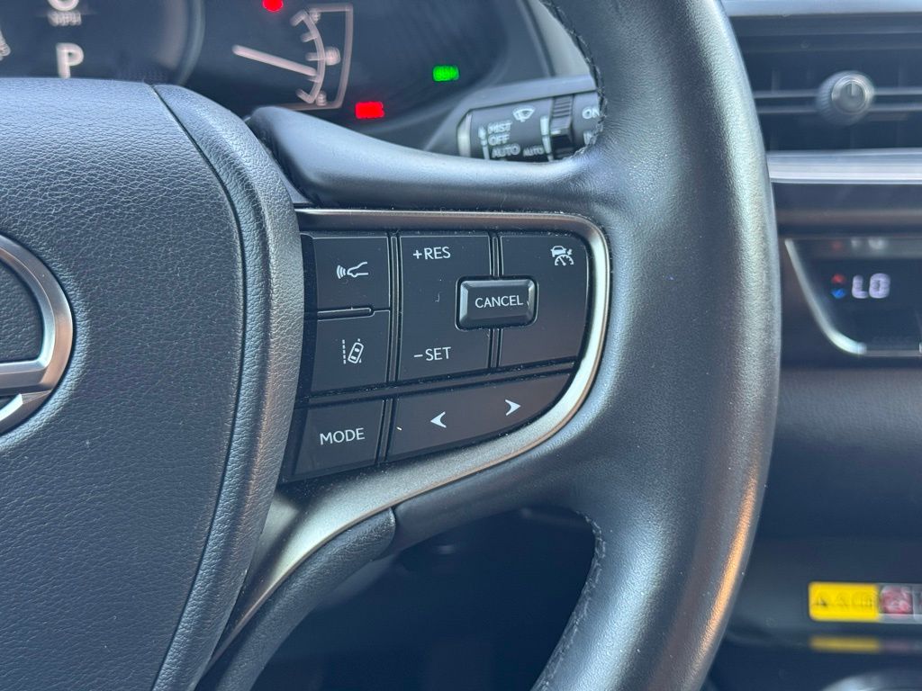 2023 Lexus UX 250h Premium photo 22