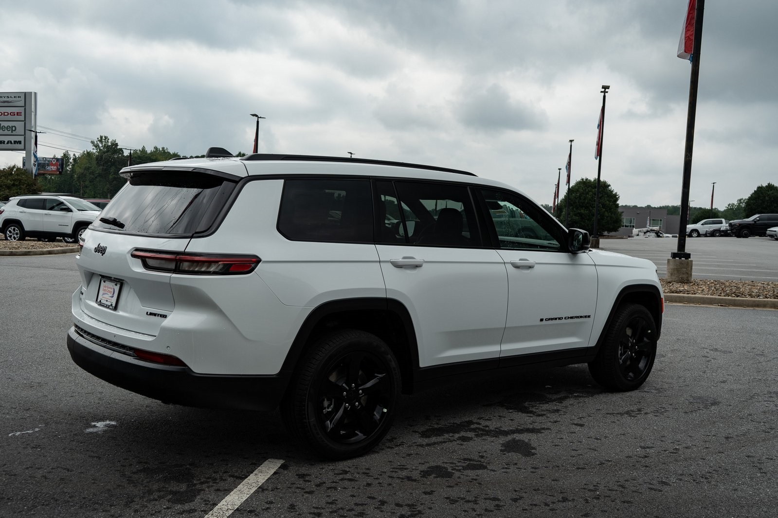 2025 Jeep Grand Cherokee Limited photo 8