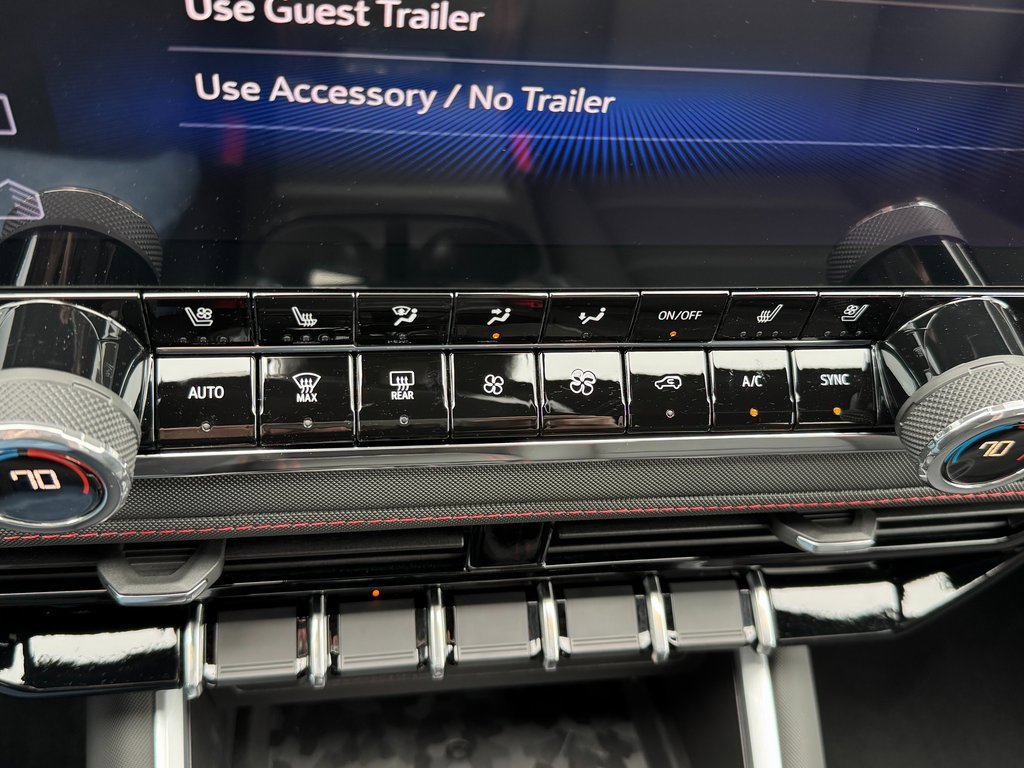 2025 Chevrolet Colorado Z71 photo 28