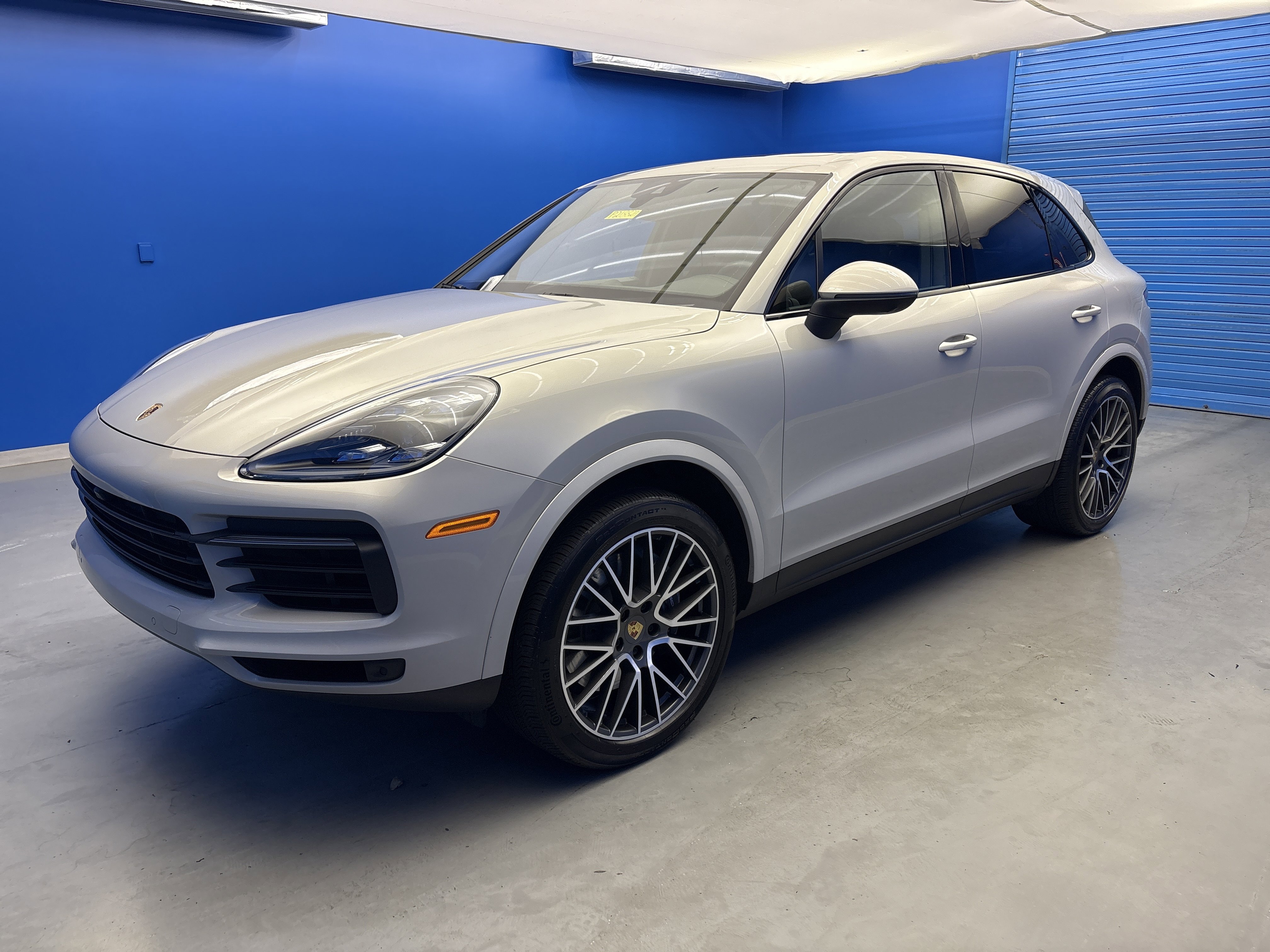 2021 Porsche Cayenne photo 3