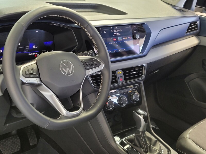2023 Volkswagen Taos SE photo 9