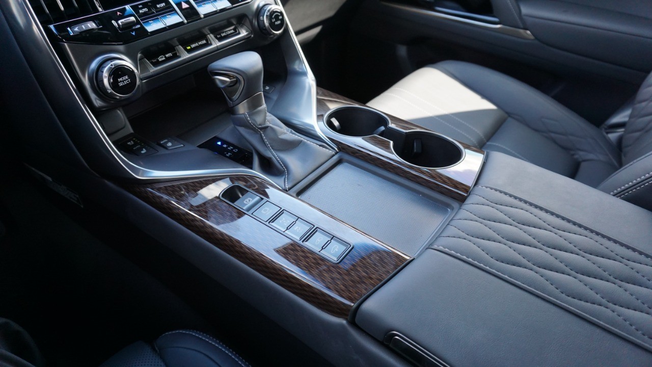 2023 Lexus LX 600 Ultra Luxury photo 19