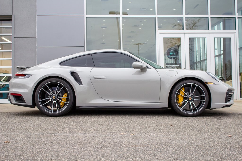 2022 Porsche 911 Turbo photo 4