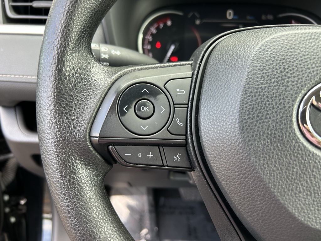 2024 Toyota RAV4 XLE photo 10