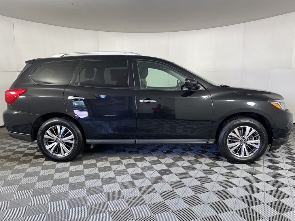 2019 Nissan Pathfinder SV photo 10