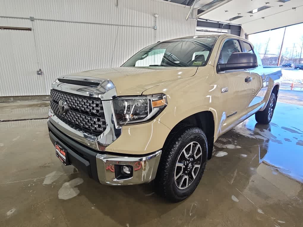 2019 Toyota Tundra SR5's photo