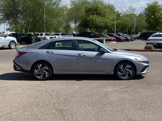 2025 Hyundai Elantra Hybrid SEL Sport photo 2