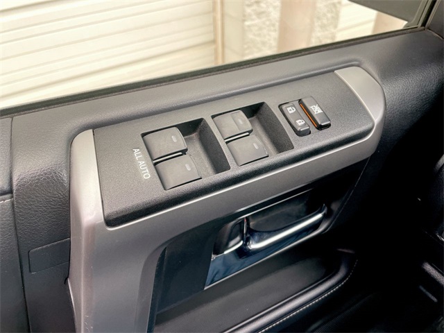 2024 Toyota 4Runner SR5 Premium photo 6
